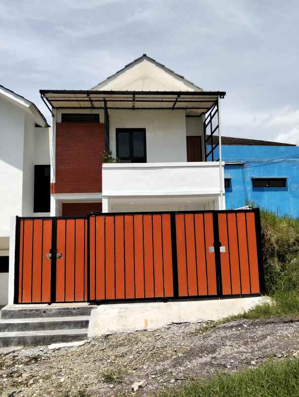 dijual rumah nuansa alam setiabudi