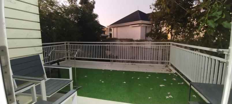 dijual rumah pakuwon city palm beach