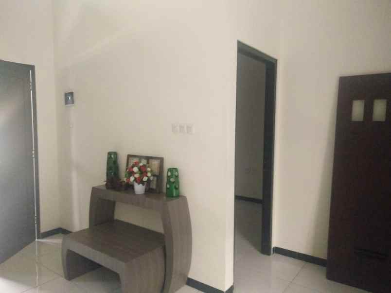 dijual rumah pandanaran hills