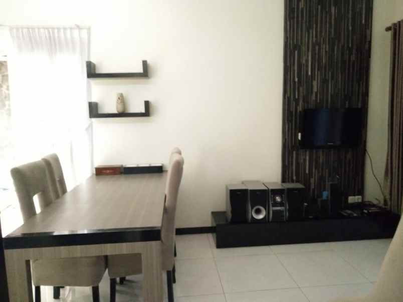 dijual rumah pandanaran hills