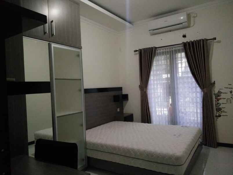 dijual rumah pandanaran hills