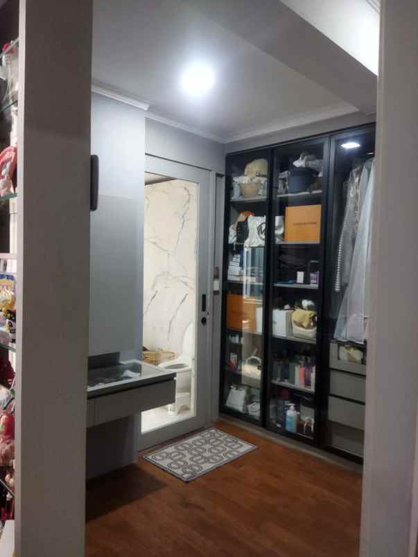 dijual rumah pelangi gading residence