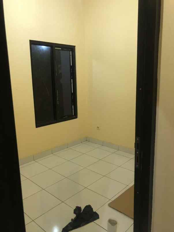 dijual rumah peona metropolitan