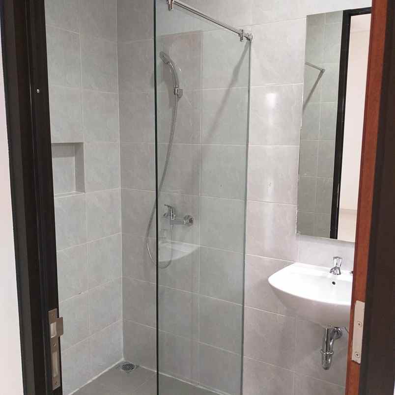 dijual rumah permata safira