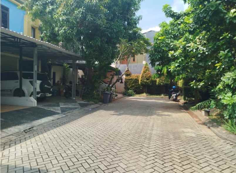 dijual rumah perumahan metland menteng