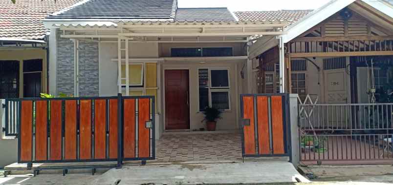 dijual rumah perumahan permata pamulang