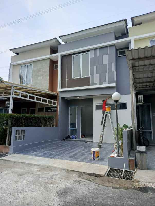 dijual rumah perumahan puri serpong