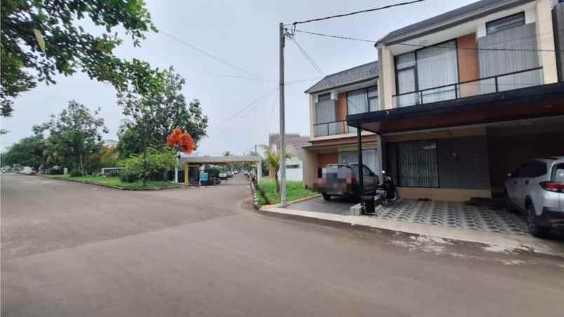 dijual rumah perumahan sawangan village