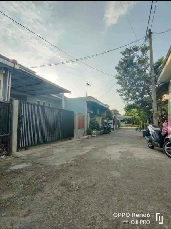 dijual rumah perumahan taman harmoni