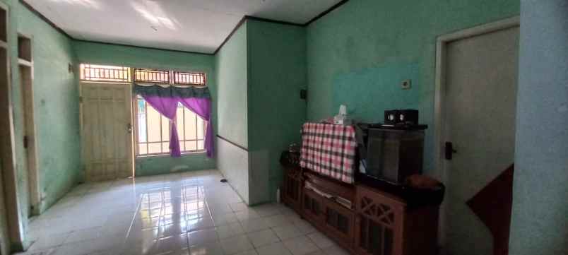 dijual rumah perumahan taman kapuk