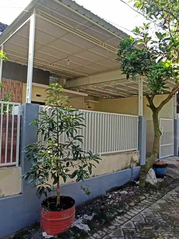 dijual rumah perumahan tirtasani