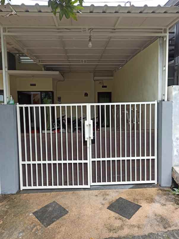 dijual rumah perumahan tirtasani