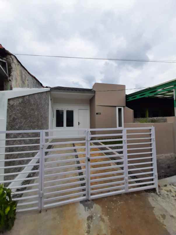 dijual rumah perumahan villa mutiara