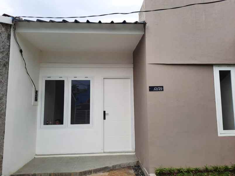 dijual rumah perumahan villa mutiara