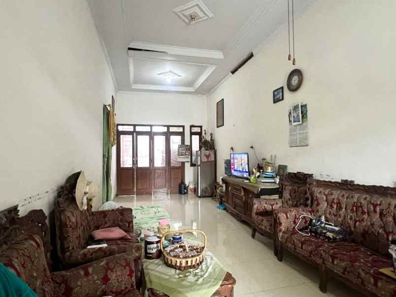 dijual rumah perumahan villa mutiara