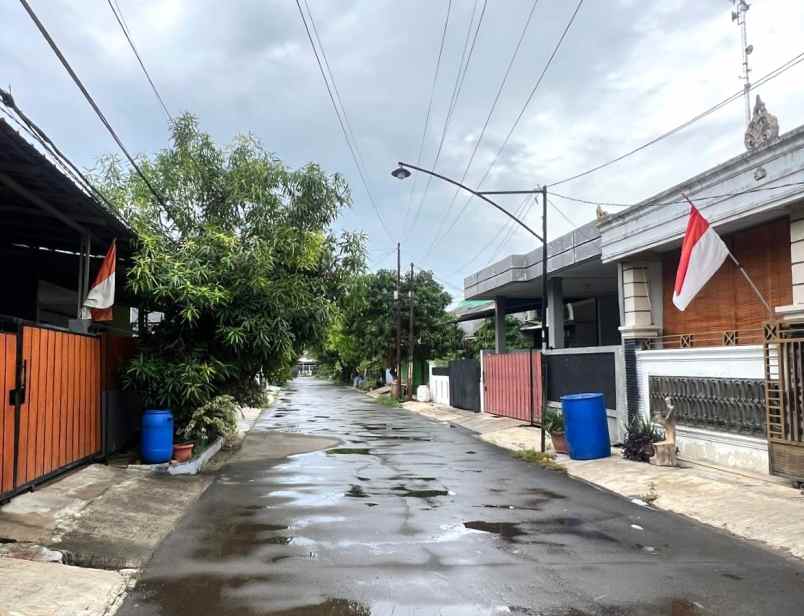 dijual rumah perumahan villa mutiara