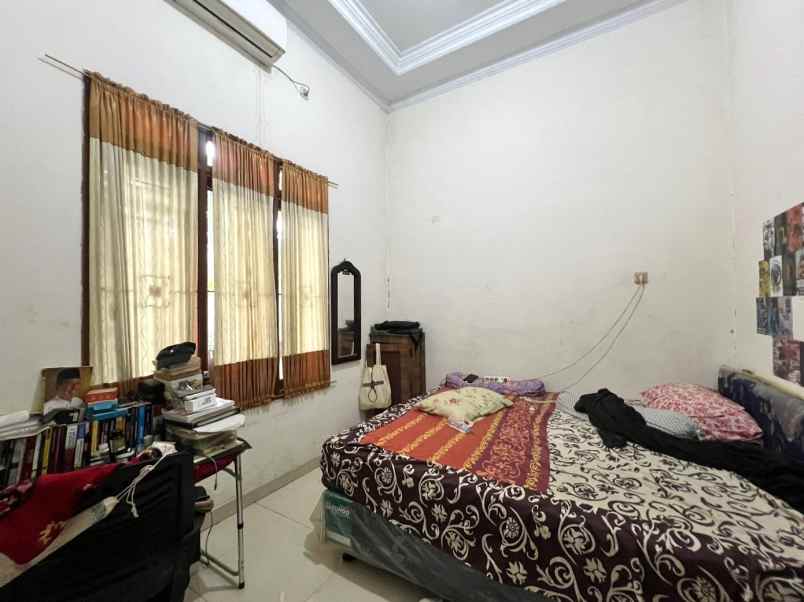 dijual rumah perumahan villa mutiara