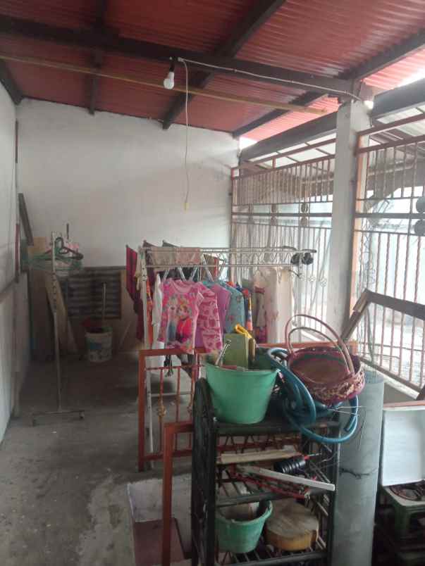 dijual rumah perumnas depok 1