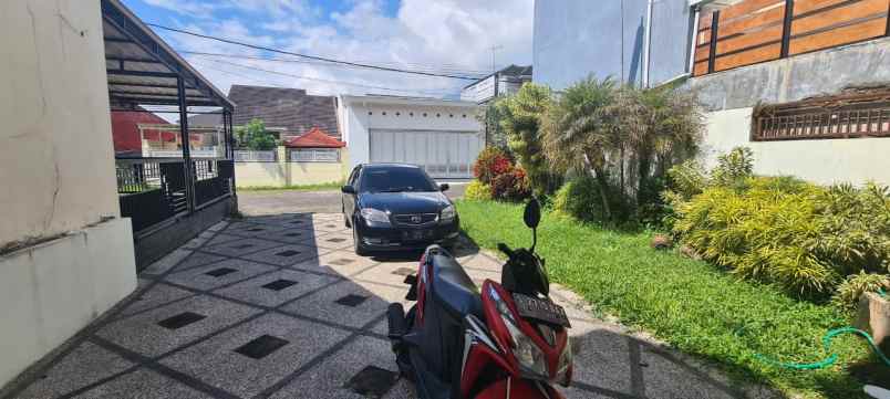 dijual rumah pesanggrahan batu