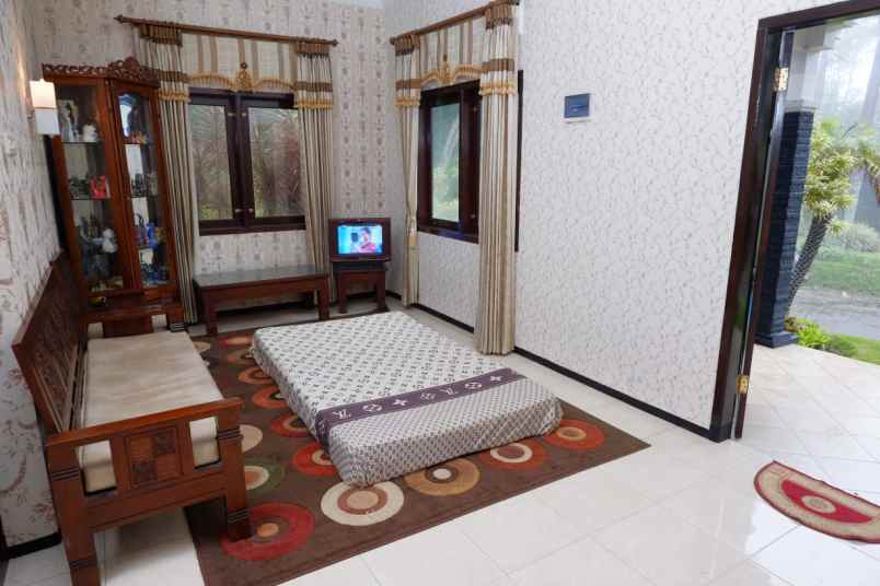 dijual rumah pesanggrahan kusuma