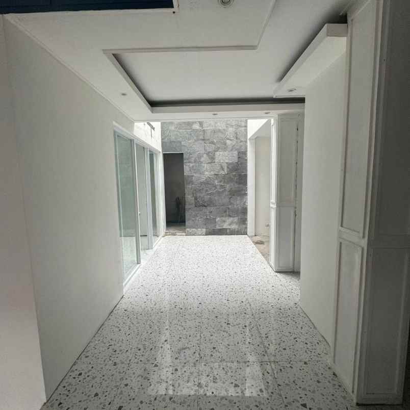 dijual rumah petogogan kebayoran baru