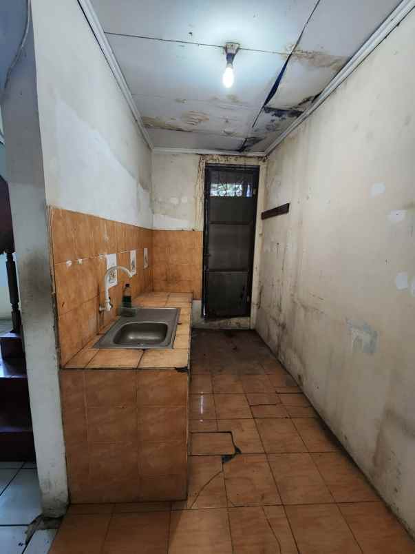 dijual rumah pisangan ciputat timur
