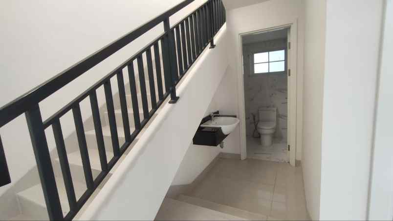 dijual rumah podomoro park buah batu