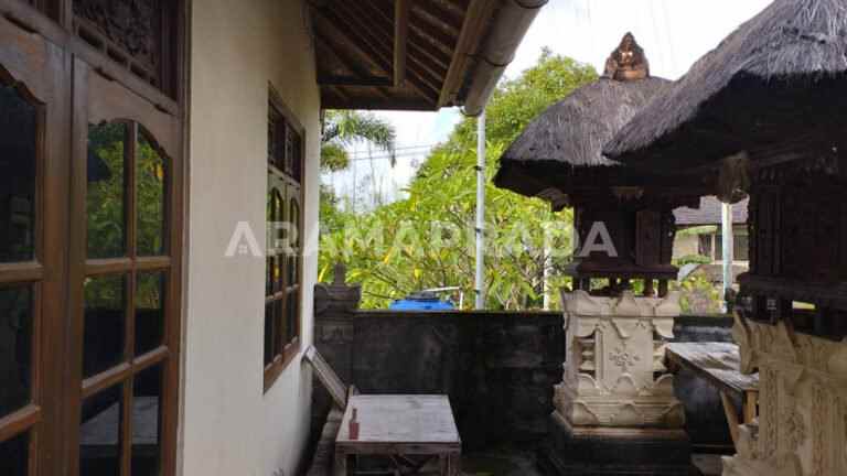 dijual rumah poh gading