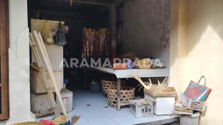 dijual rumah poh gading