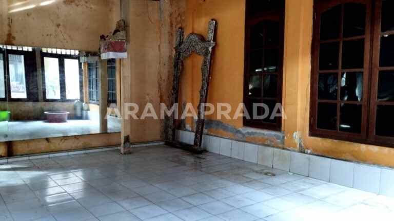 dijual rumah poh gading