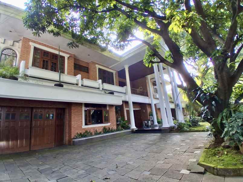 dijual rumah pondok indah