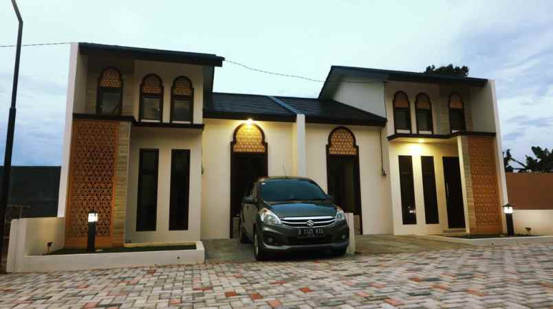 dijual rumah pondok udik