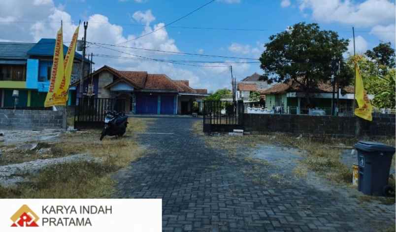 dijual rumah potorono