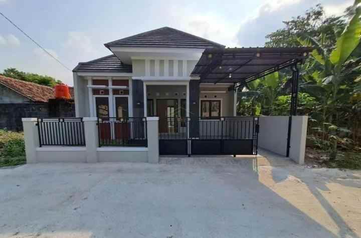 dijual rumah prambanan