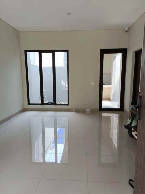 dijual rumah premier estate 3