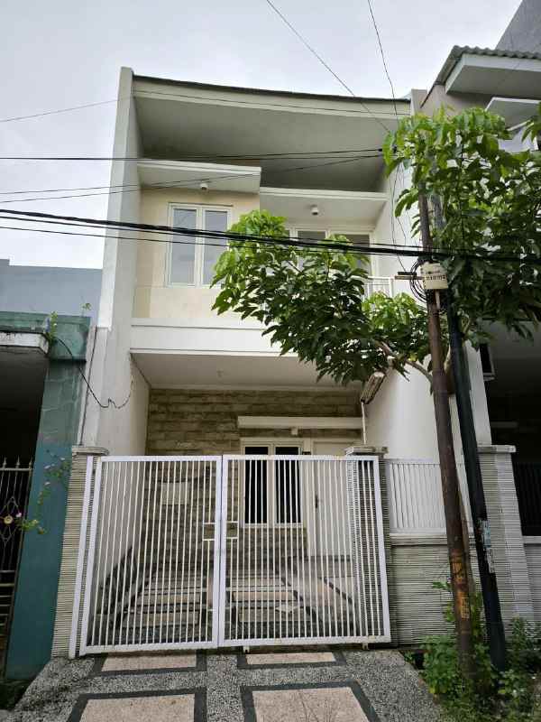 dijual rumah purimas