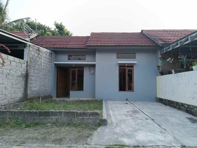 dijual rumah randusari kec prambanan