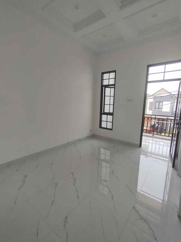 dijual rumah rangkapan jaya bari