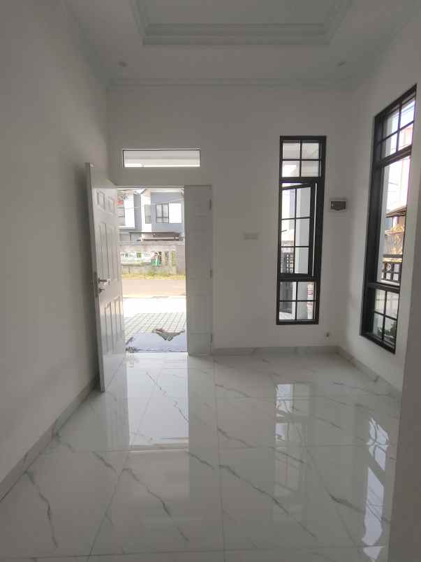 dijual rumah rangkapan jaya bari