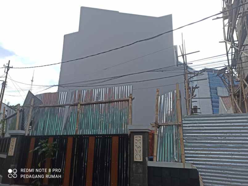 dijual rumah rawamangun