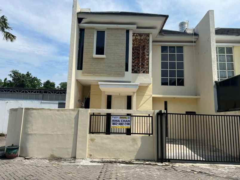 dijual rumah regency one
