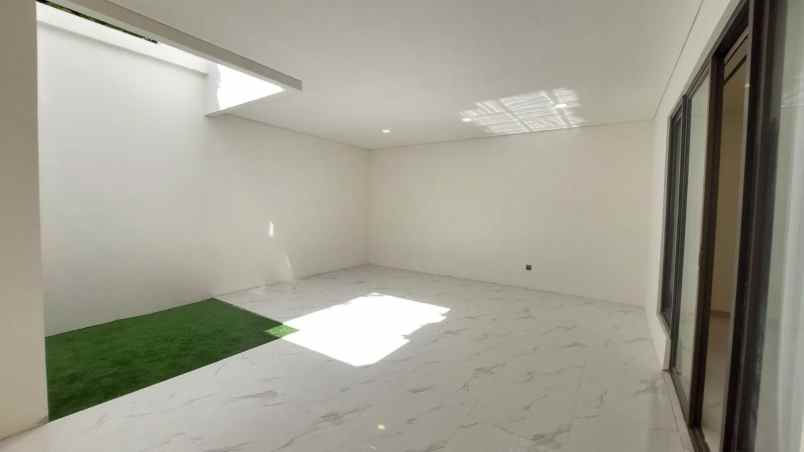 dijual rumah renon denpasar bali dekat