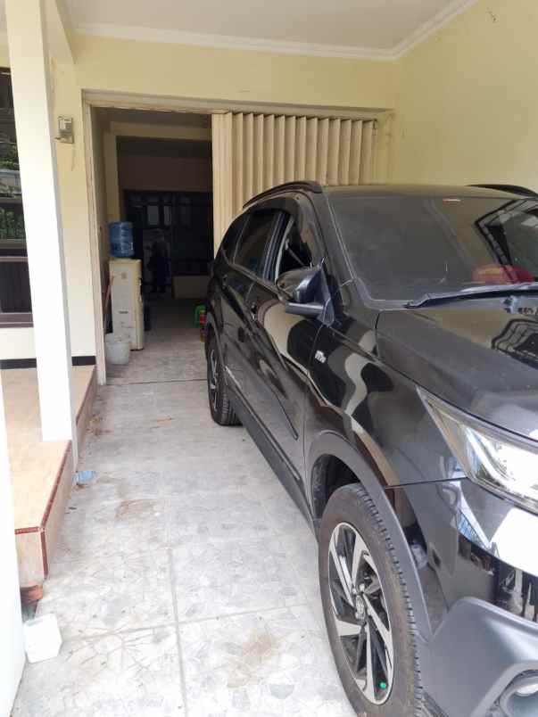 dijual rumah rungkut