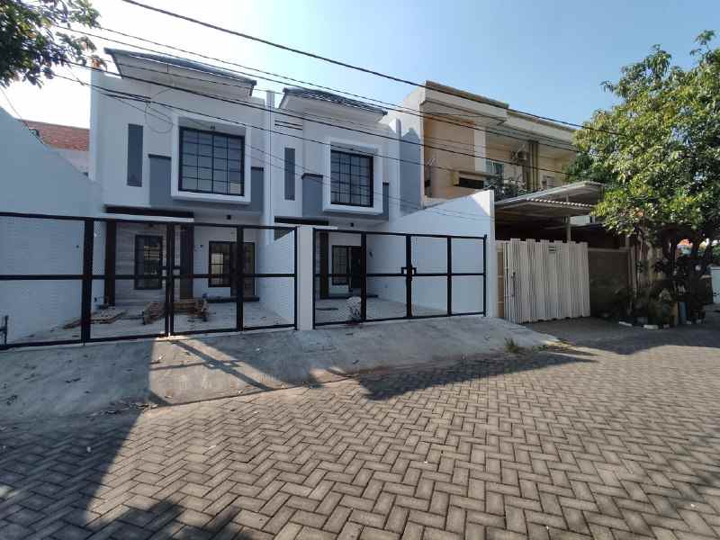 dijual rumah rungkut asri