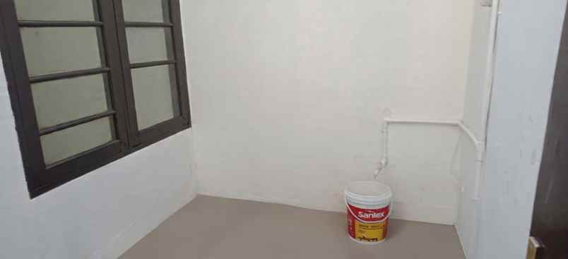 dijual rumah sanggar hurip