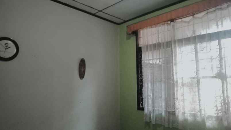 dijual rumah sariwangi raya