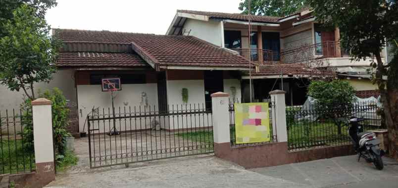 dijual rumah sariwangi raya