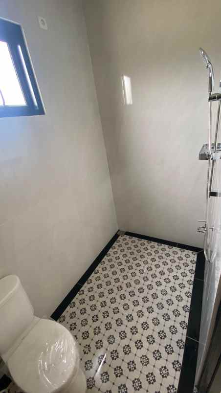 dijual rumah serua ciputat tangerang