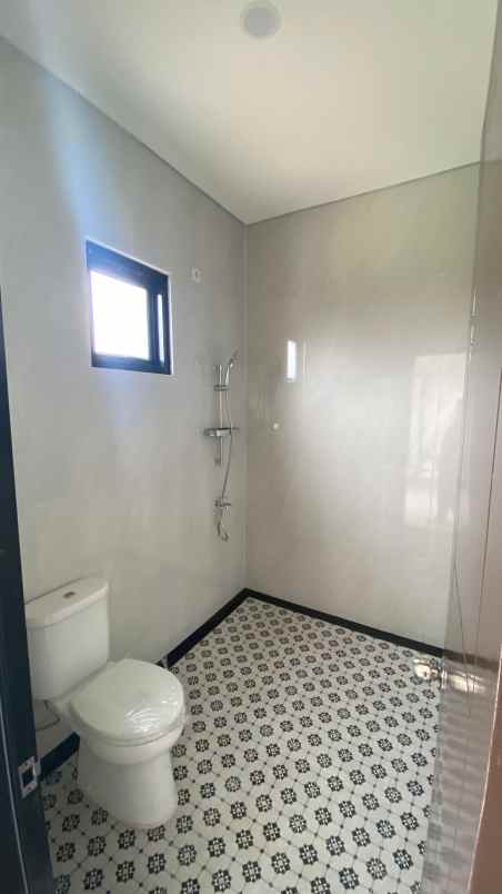 dijual rumah serua ciputat tangerang