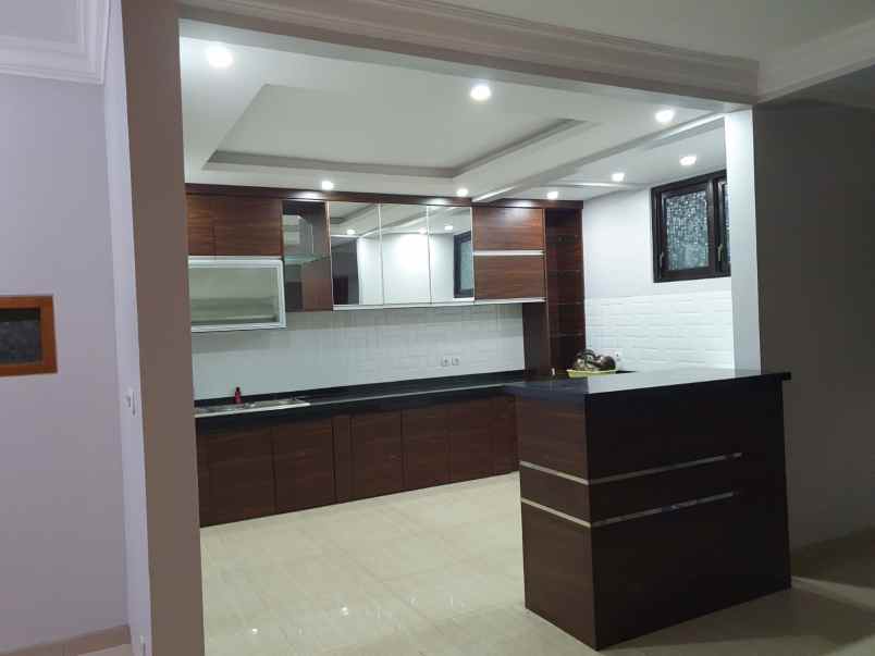 dijual rumah setiabudi setiabudhi